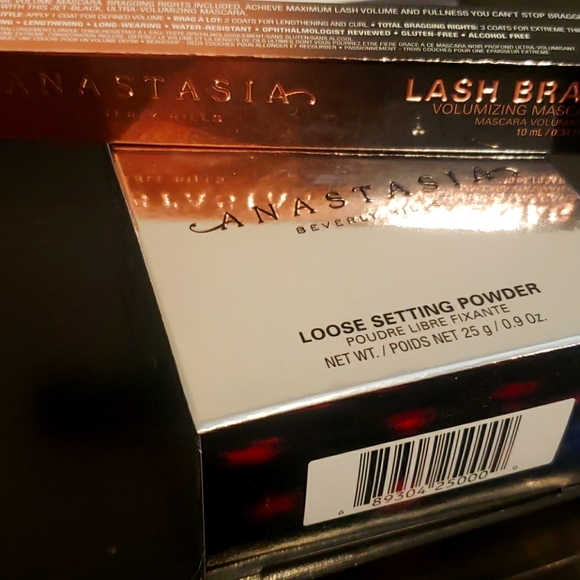 Anastasia setting powder and mascara - Picture 1 of 4